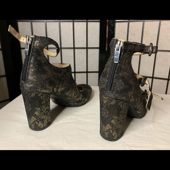 Marc Fisher black gold high heel women’s shoes - Picture 3 of 7